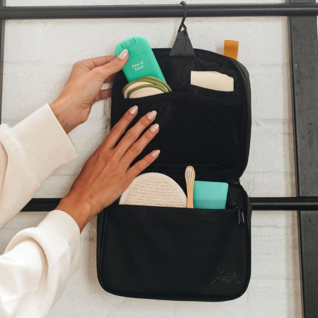 FidLock® Toiletry Mulled Green - Image 4