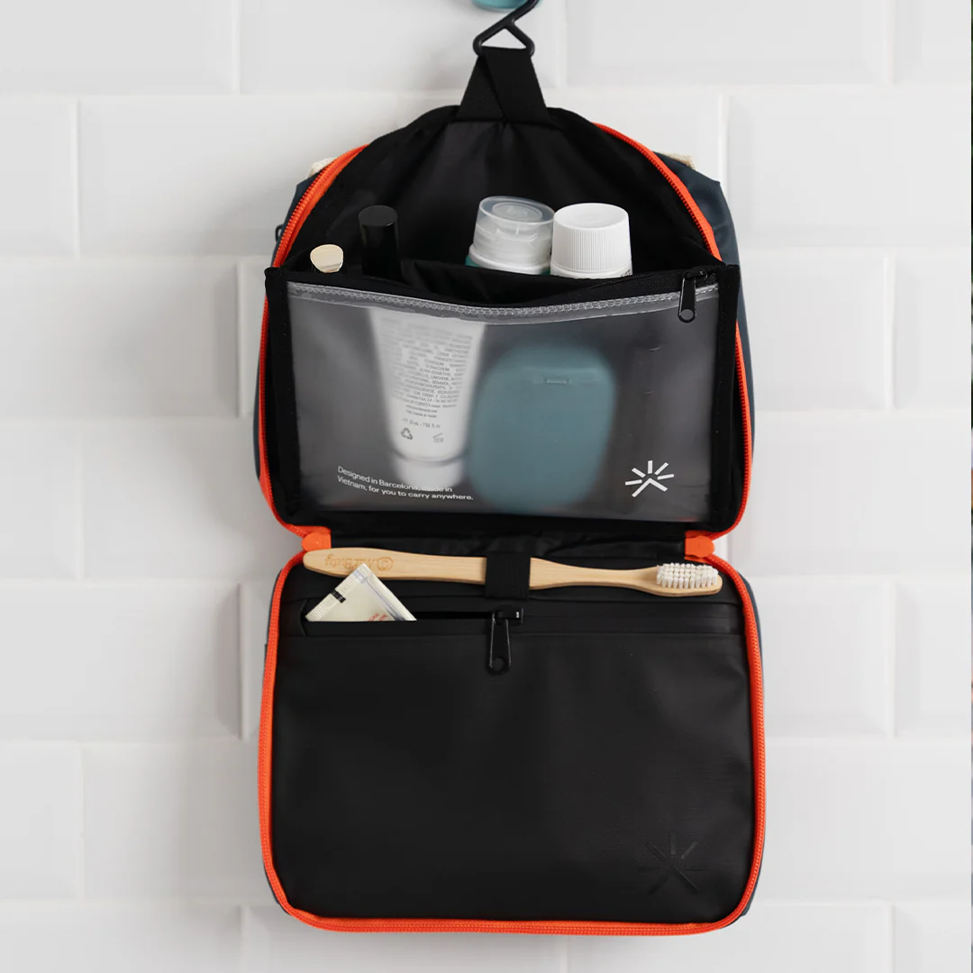 SEE Toiletry Bag Fresh Navy - Image 5